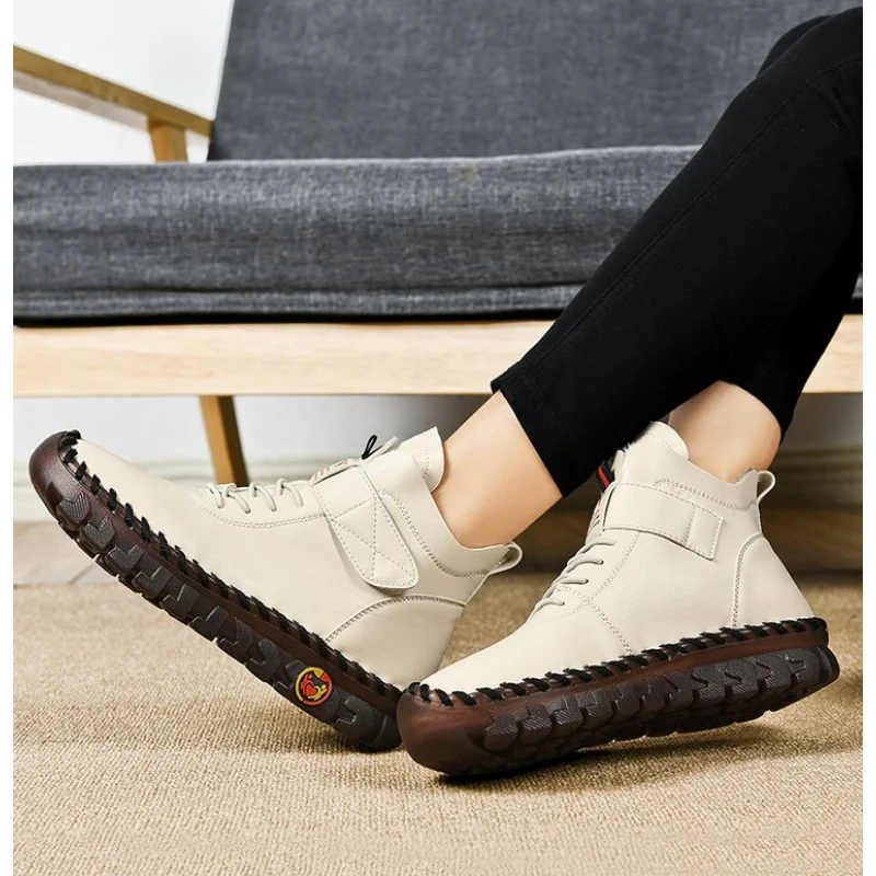 أحذية شتوية دافئة مبطنة بالصوف من القطن - أحذية نسائية مسطحة عالية الجودة على الطراز البريطاني عصرية ومتعددة الاستخدامات