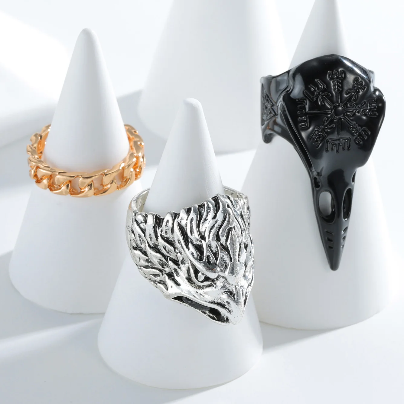 Men's and Women's Hip-hop Eagle Beak Nordic Retro Bird Skeleton Ring Trendy Personalized Bike Link Chain Men's jewelry