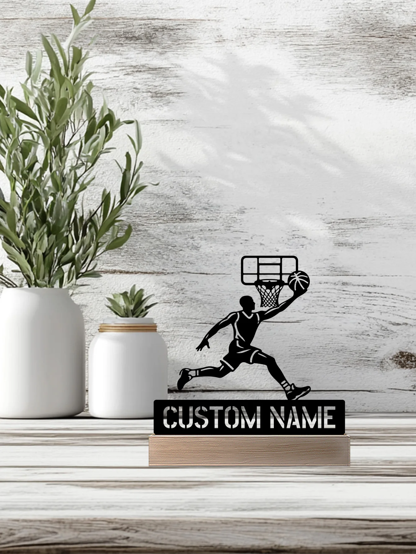 1pc Semplice esperto di basket Nome personalizzato Statua in metallo con base in legno Ornamento in ferro Scultura in latta Artigianato d'arte con base in legno