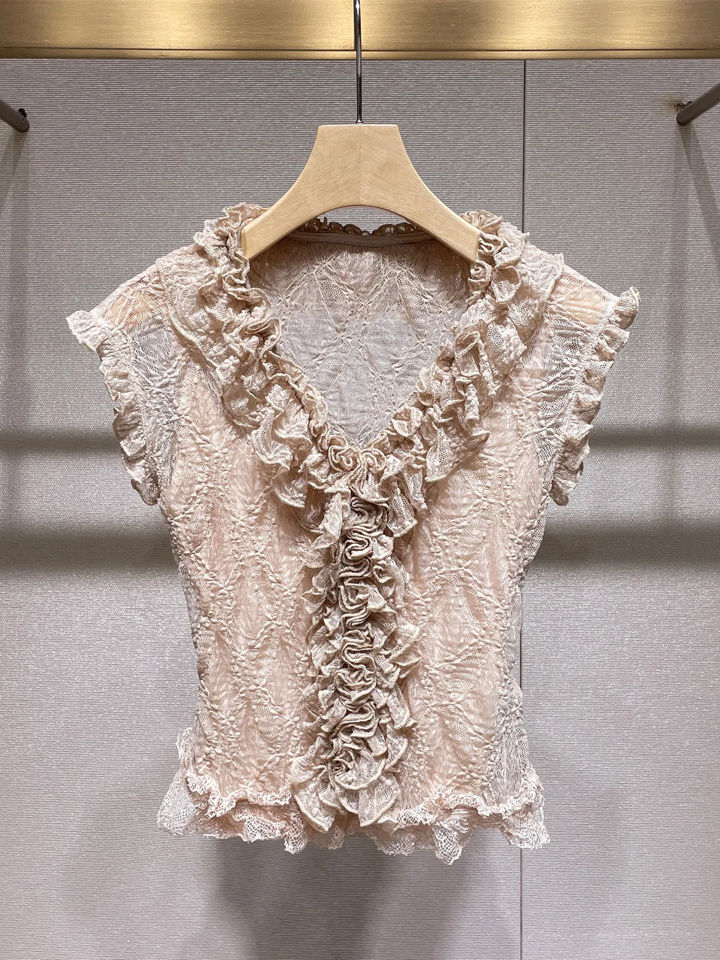 Summer French retro unique design three-dimensional lace slim-fit lace shirt