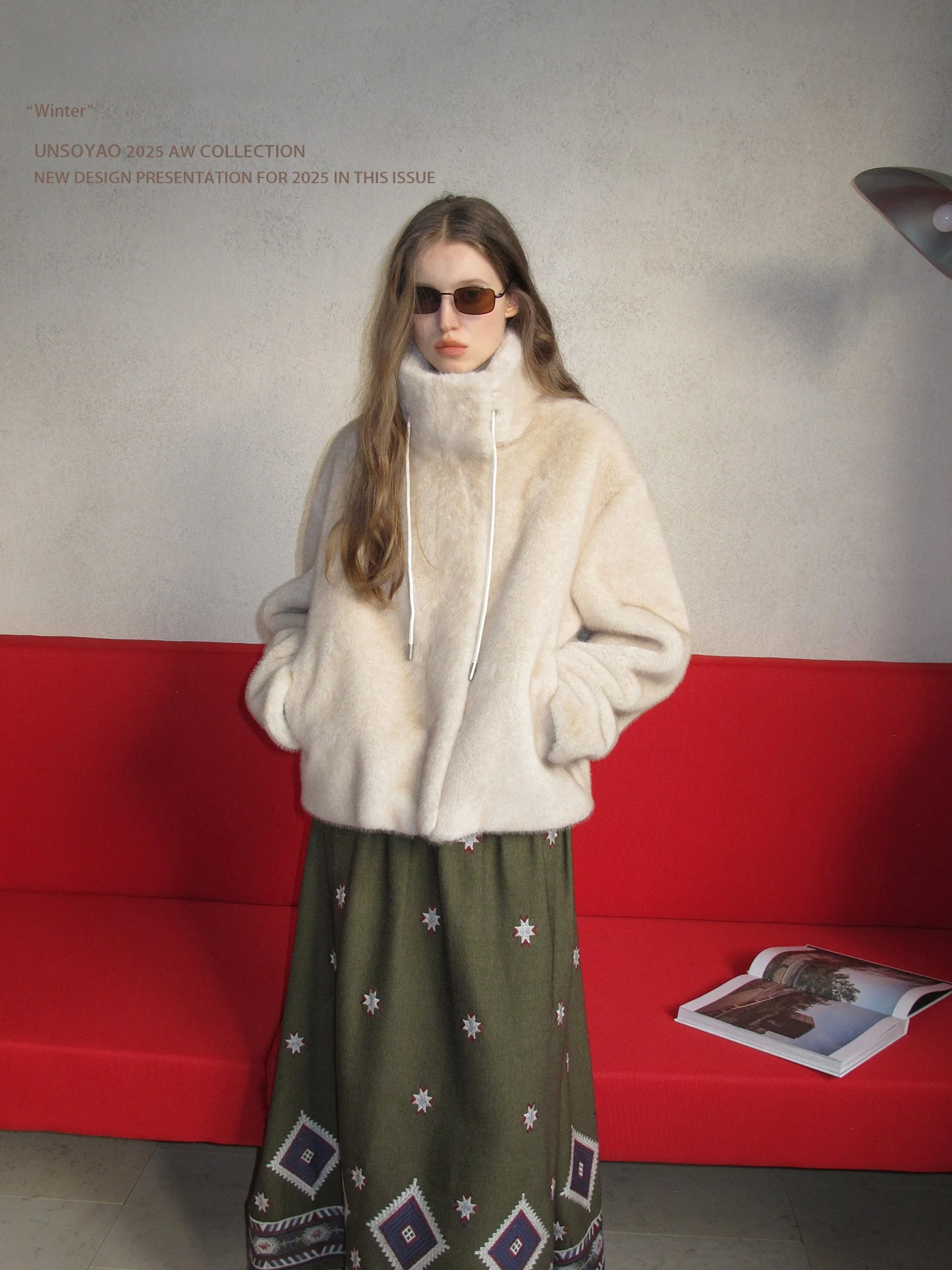 Romantico Cappotto 'Cappuccino' in Fibra di Poliestere Ecologico per Donna, Ideale per Viaggi e Incontri