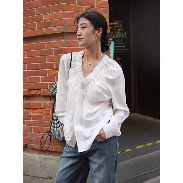 

Gagarich French Temperament V-neck Pleated White Long Sleeved Shirt Women Spring Summer Loose Top Niche Chic Blouse Top