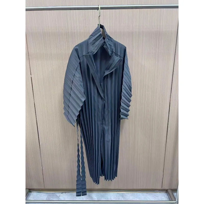 أوروبا جديد مياكي مطوي الرجال خندق معطف 2026 الربيع الصيف ركاب عادية مطوية طويلة مطوي خندق سترة التجاعيد خالية