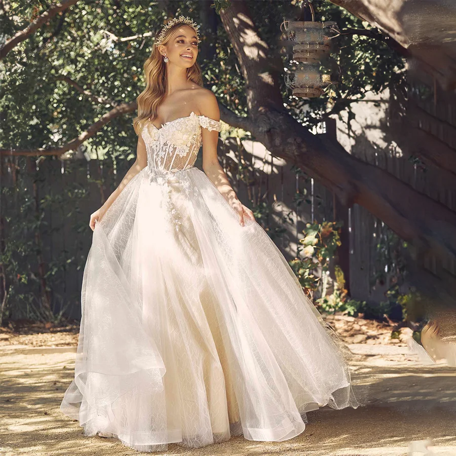 

Customized Stunning Lace Illusion Wedding Dress Off-the-Shoulder Straps Delicate Applique Bridal Gown Sweep Train for Women