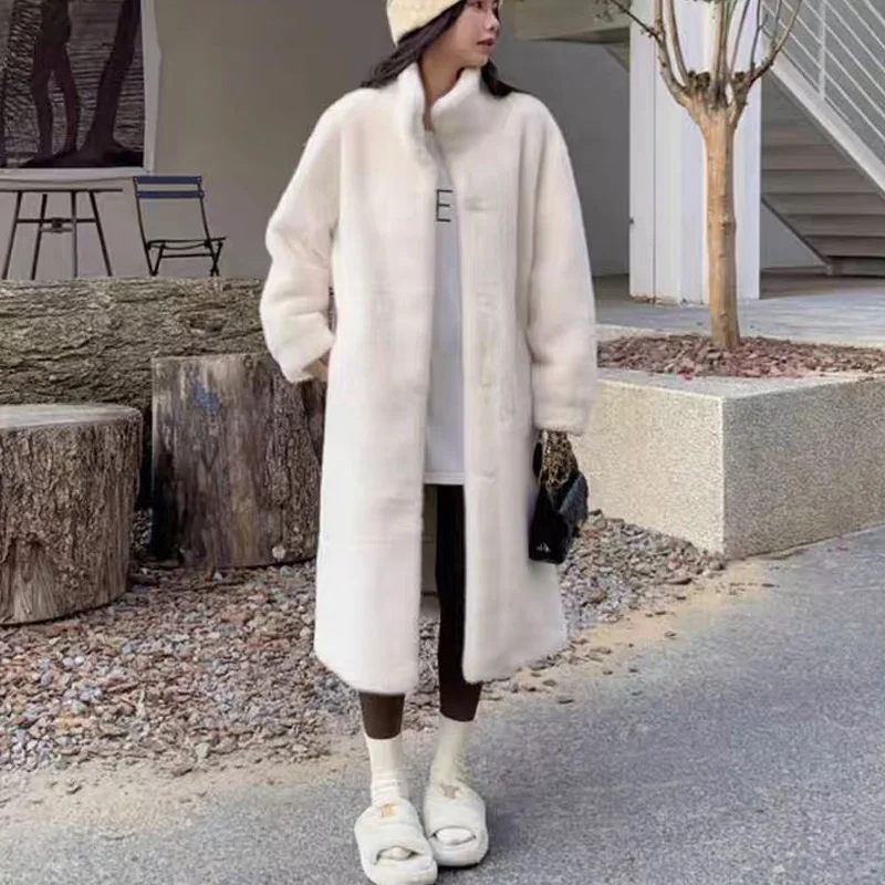 2024 nuove donne inverno caldo cappotto in pelliccia sintetica cappotto lungo da donna spesso colletto rovesciato cappotto caldo da donna