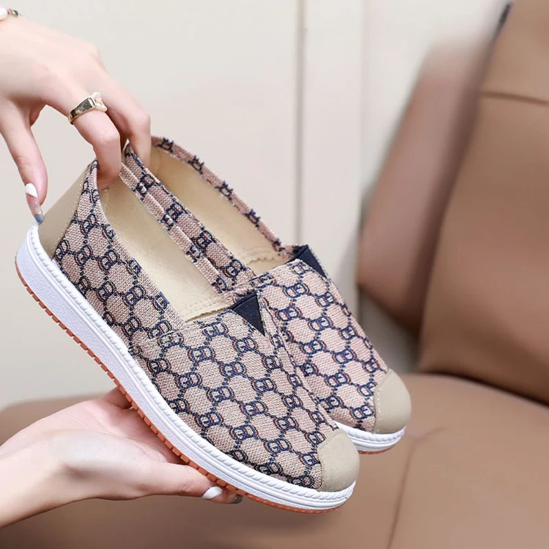 Women's shoes Spring and Summer Fashion Flat bottomed Lazy Cloth Shoes Breathable Comfortable Shallow cut Non slip Canvas Shoes
