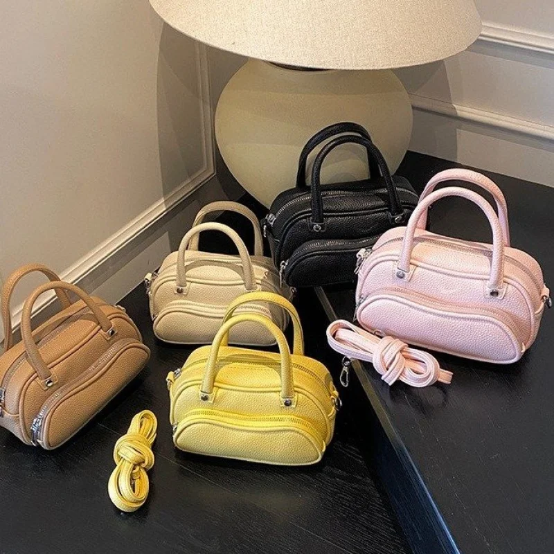 

Popular Classic Leather Women's Handbag High-End Luxury Brand Trendy Elegant Elegant Hardware Commuter Bag​