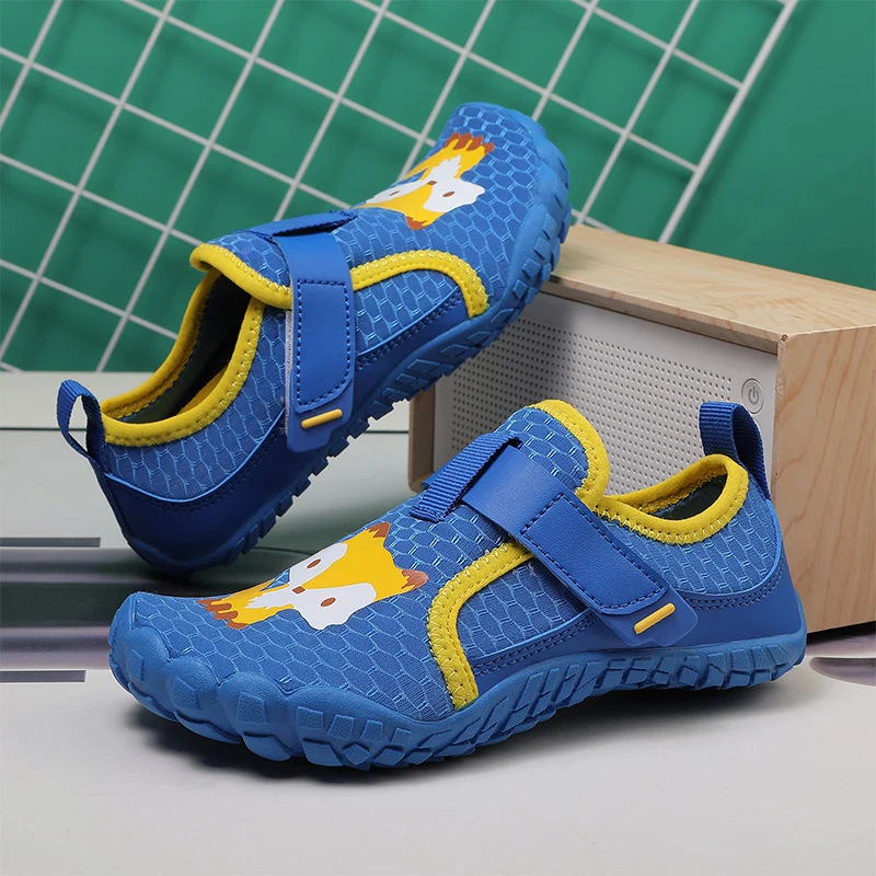 

Outdoor Children's Water Shoes Kids Barefoot Shoes Soft Lightweight Beach Swimming Shoes Quick Dry Breathable for Boys Girls