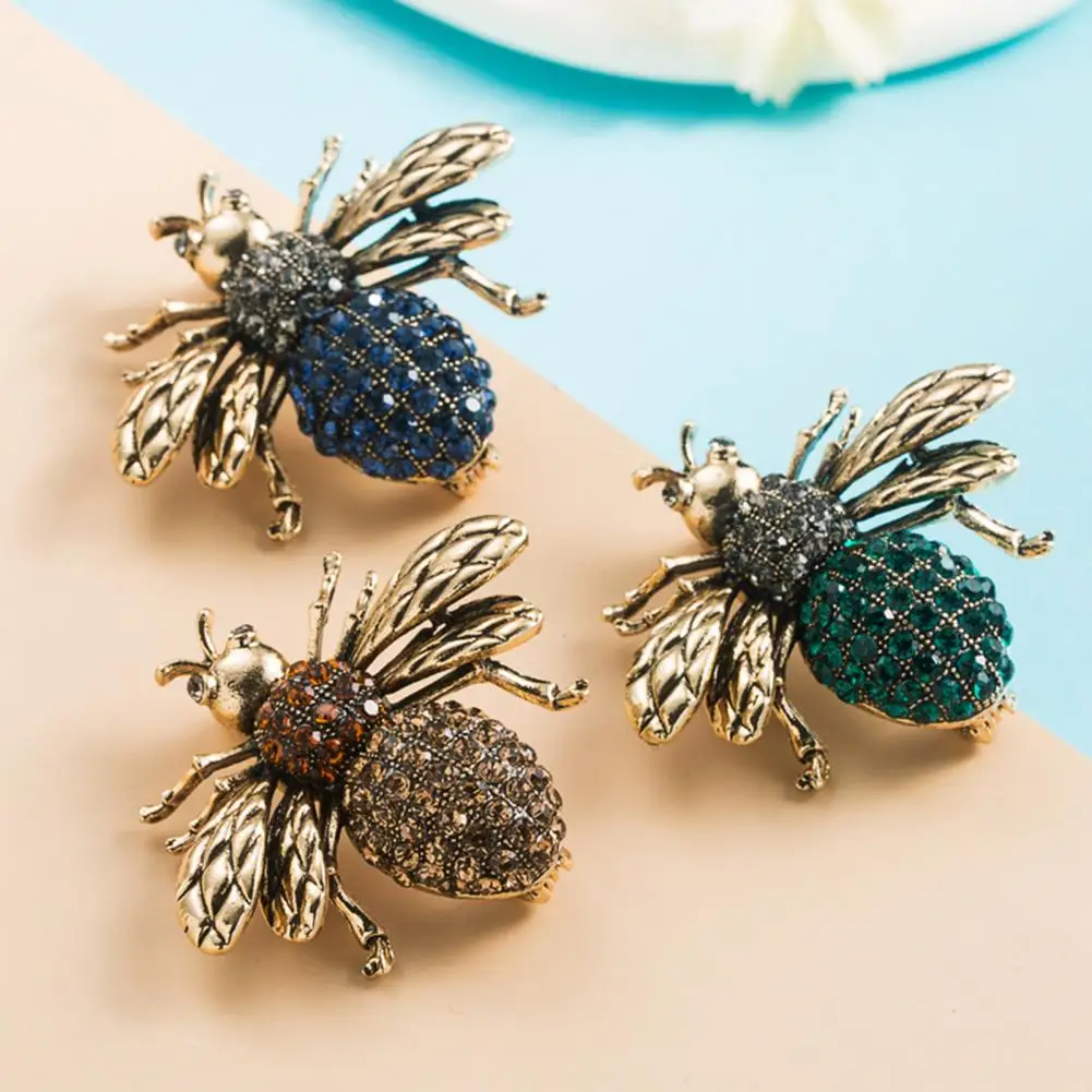 Brooch Pin Bee Shape Alloy Rhinestone Decor Anti-slip Bag Coat Collar Hat Scarf Decoration Clothes Pin Party Jewelry