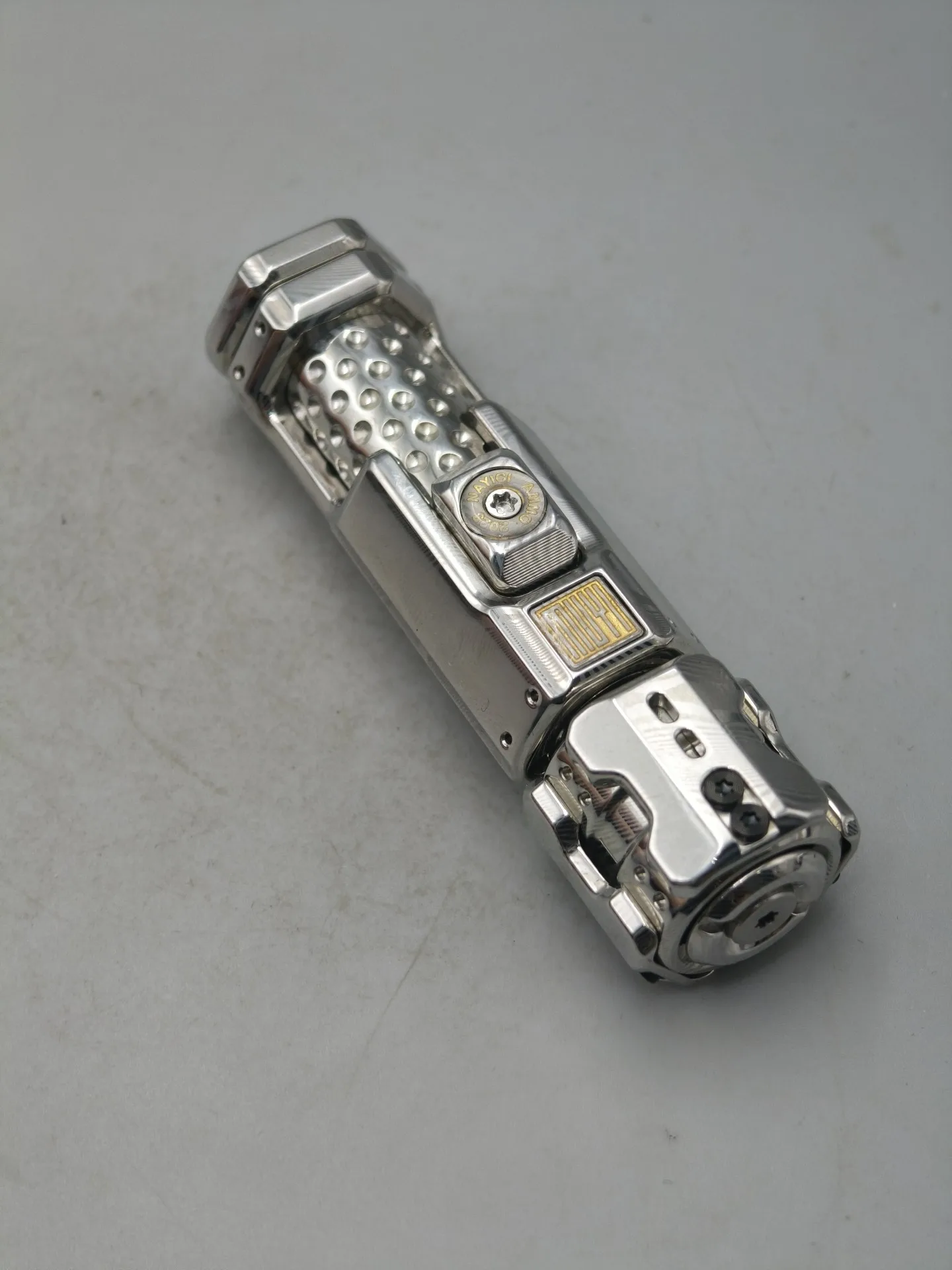 Used EDC NAYICI Malaysian musketeer mechanical push card fingertip gyro edc metal decompression toy