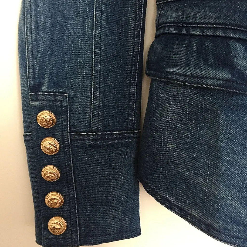 แจ็คเก็ตยีนส์ทรงสลิมฟิตแบบกระดุมสองแถว สไตล์ยุโรปอเมริกัน สำหรับฤดูใบไม้ร่วงและฤดูหนาว พร้อมหัวเข็มขัดรูปสิงโต ชุดสูทขนาดเล็กสำหรับผู้หญิง