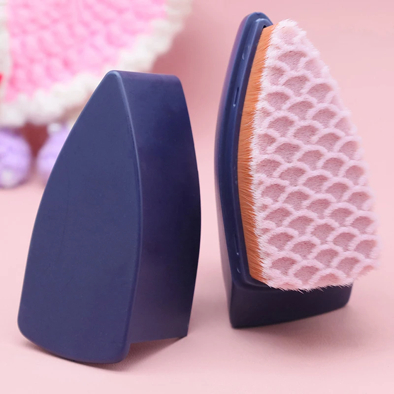 Professionals Nails Art Dust Brush Triangular With Cover Finger Buckle Brush Dust Cleaning Make Up Brush Manicure Tools