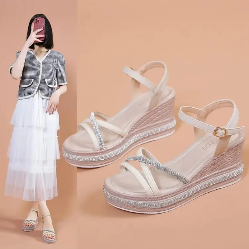 

2025 Woman Shoes Wedges Heel Platform Strappy Beige Diamond Rhinestones Sandals for Women Shoe Trend Luxury Sales Vip Sandals