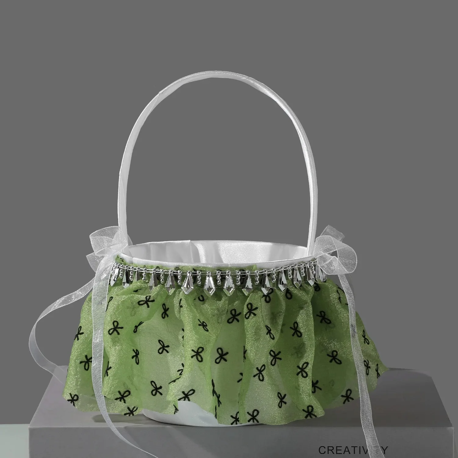 Green Tulle Wedding Flower Girl Basket Rhinestone Tassel Trim Bow Decor Handheld Basket for Wedding Ceremony Petal Confetti Stor
