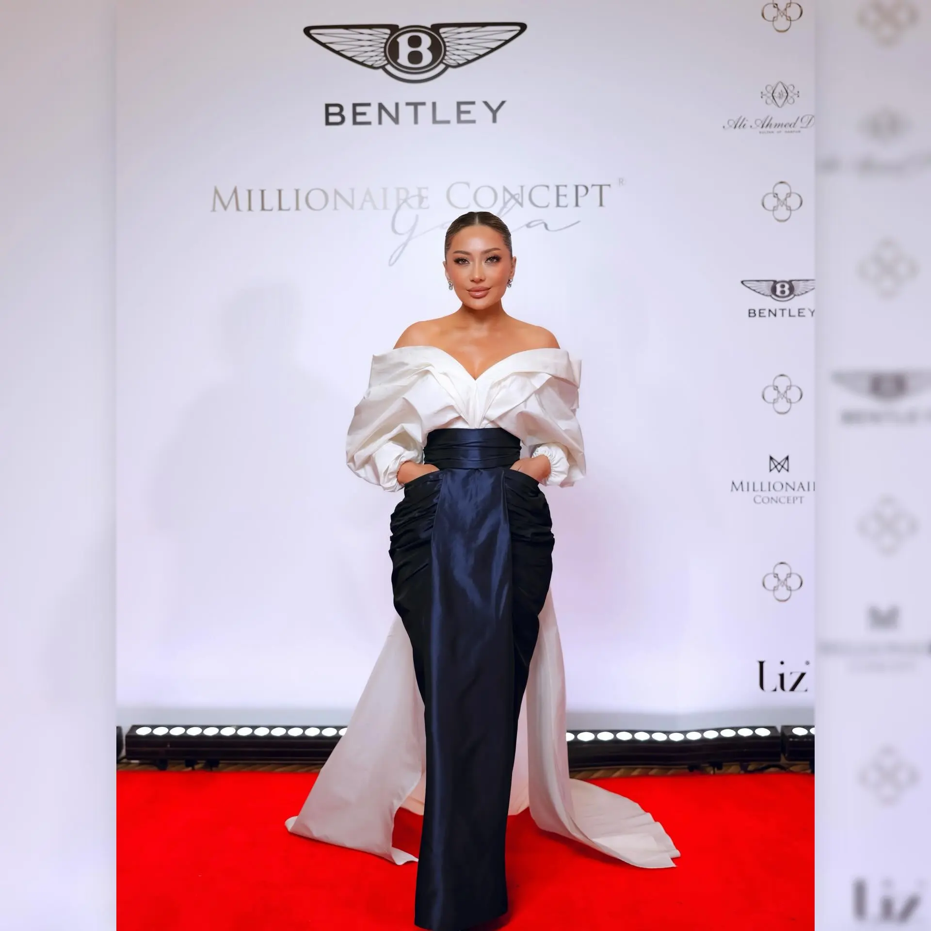 

Длинная атласная юбка с высокой талией и плиссированным дизайном, темно-синий наряд для торжественного вечера в стиле красной ковровой дорожки, трендовые юбки 2025 года