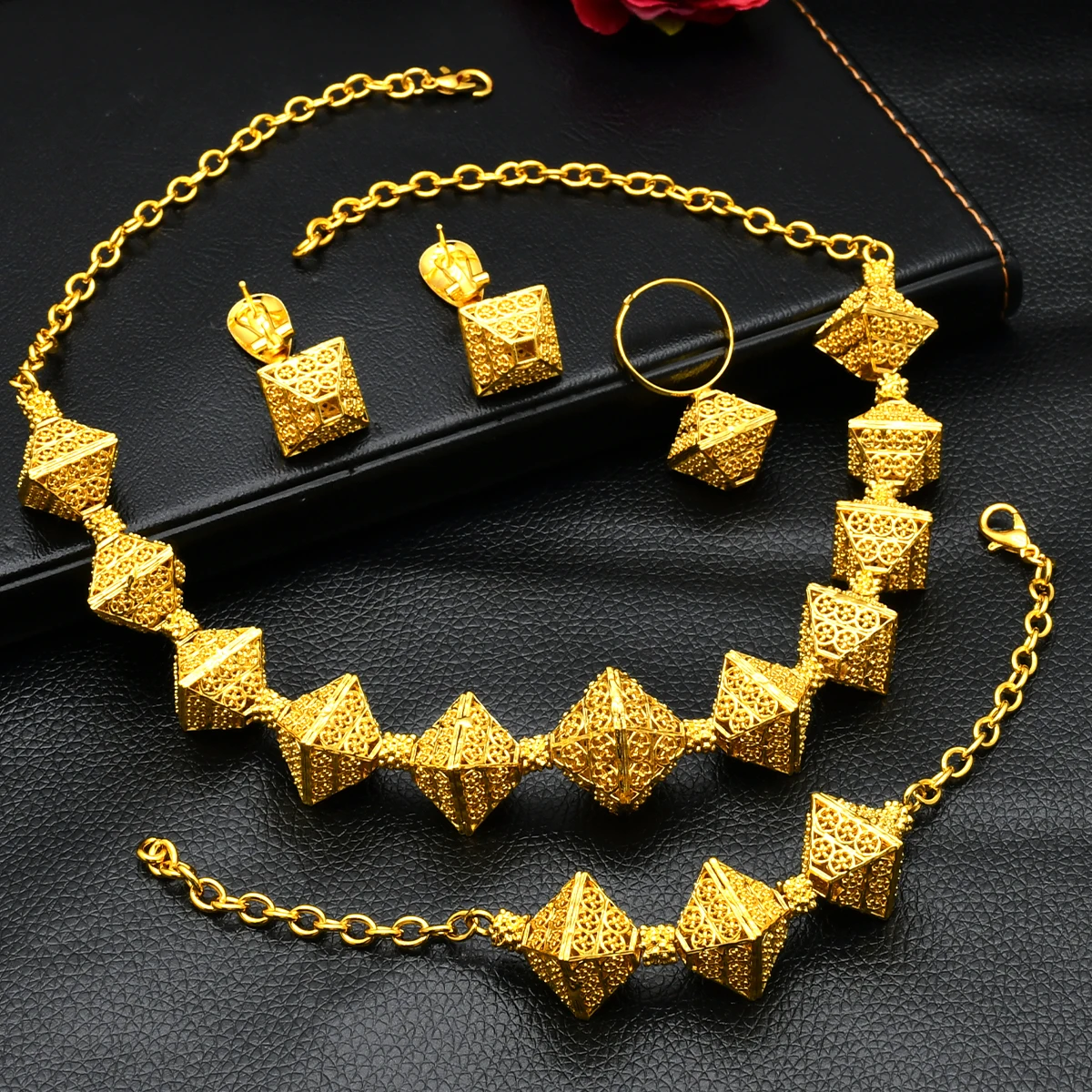 Nigerianische Perlenkette Ohrringe Schmucksets für Frauen Lange 24K Goldfarbene Hochzeitsarmbänder Indische Ringe Brautgeschenk – Detail 8