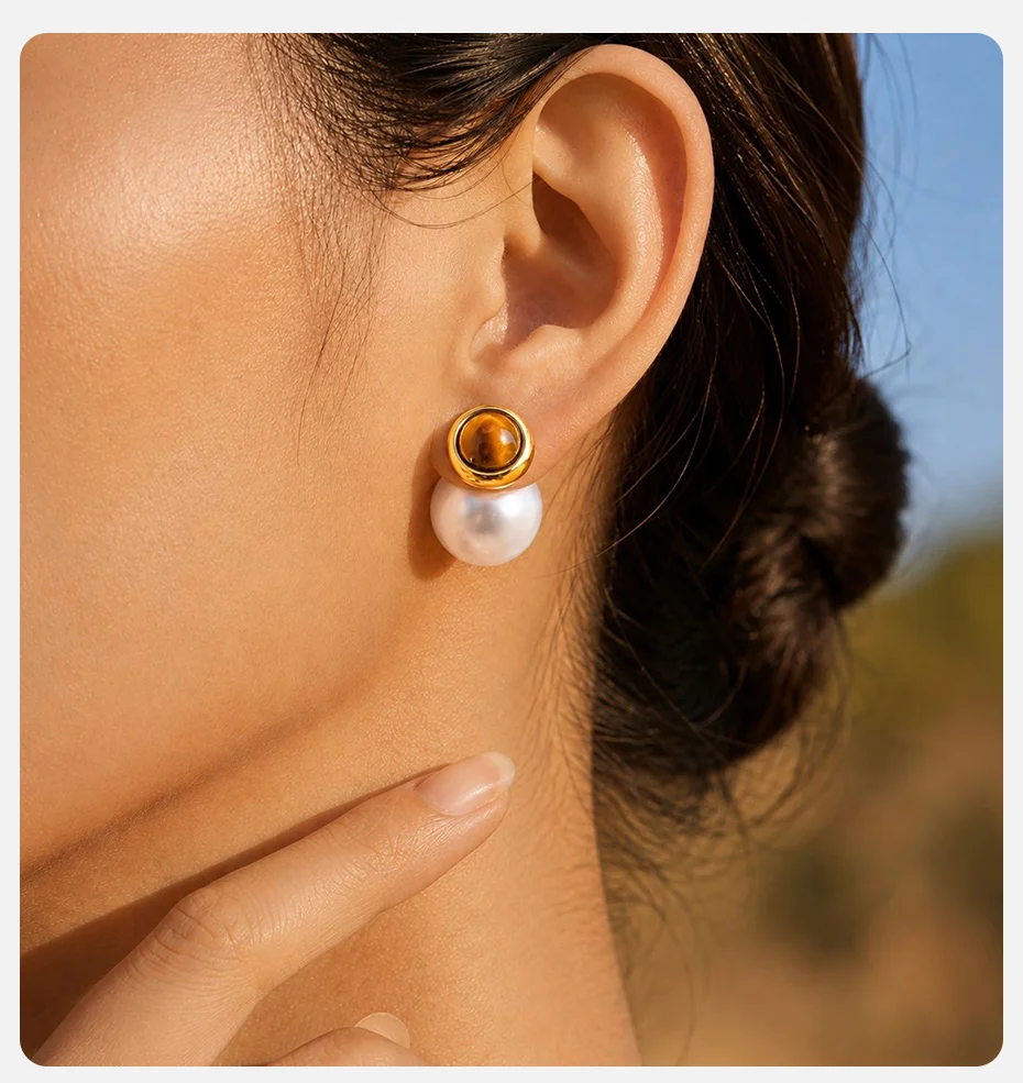 Vnox Vintage Tigerauge Ohrstecker für Damen, Elegante 18K Vergoldete Edelstahl-Imitationsperlen-Kugel-Ohrringe, Alltagsschmuck – Detail 2