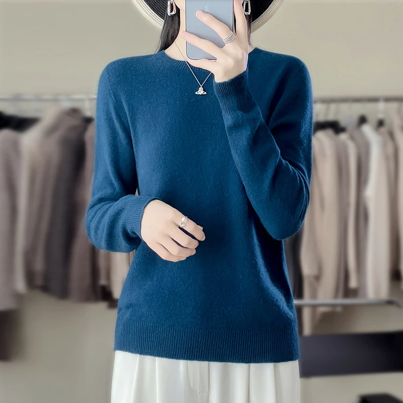 Autumn and Winter new high-end. Women\'s loose Knitted Sweater Versatile Pullover Long Sleeved Sweater Round neck base Sweater