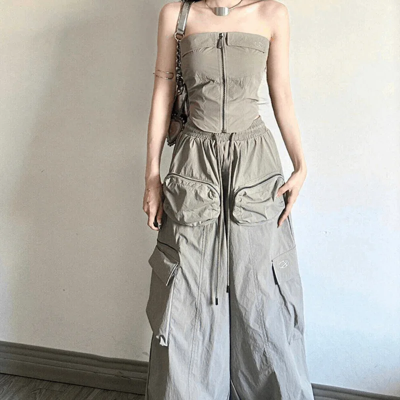 

Комплект рабочей одежды в американском стиле для женщин 2025: топ-боди на одно плечо и свободные повседневные брюки с высокой талией