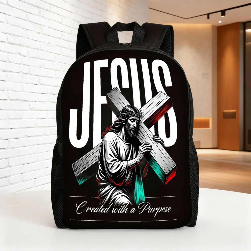 Carregando uma cruz, usando uma mochila de fé |   Bolsa confortável para o dia a dia com construção durável e alças confortáveis.