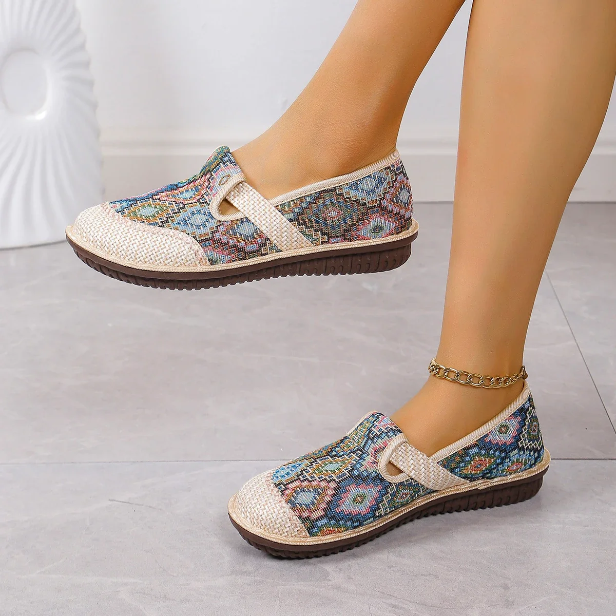 Women Super Lightweight Casual Sports Shoes Ethnic Bohemian Style Soft Flexible Sole Non Slip Walking Sneakers Breathable Daily