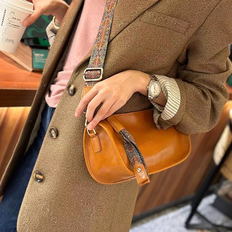 Wide Shoulder Strap Underarm Bag for Women\'s Advanced Sense of Fashion 2023 New Soft Genuine Leather Messenger Purses Handbags