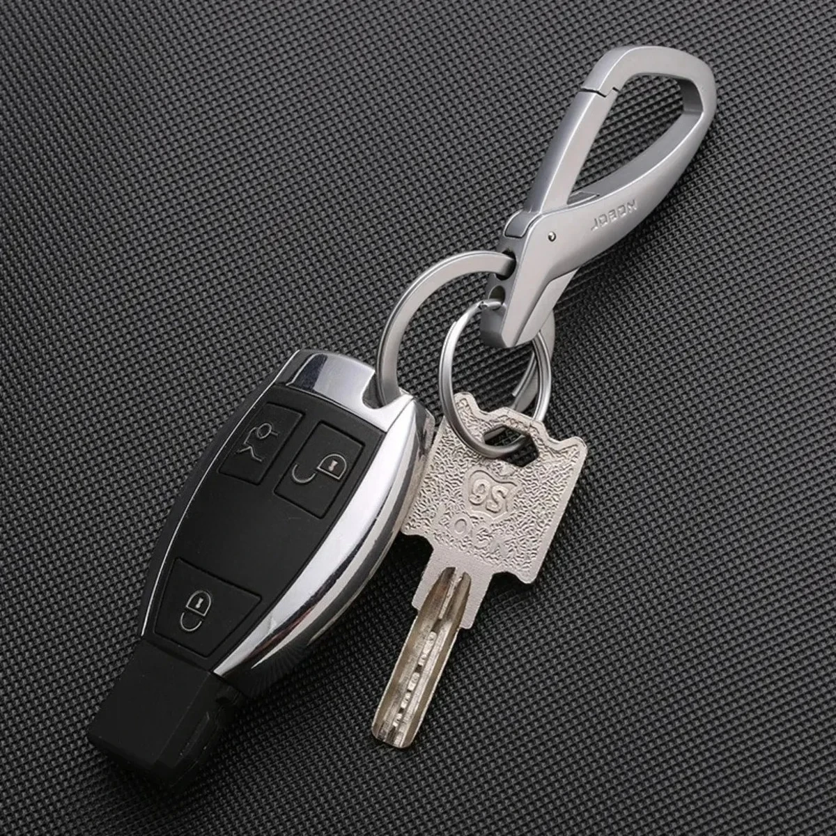 Durable Stainless Steel Keychain for Men Car Key Ring Waist Hanging Business Gift Pendant for Colleague Employee Father's Day