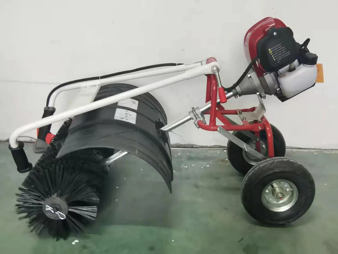 Hand-pushed Sweeper   Lawn Combing Tool Artificial Turf Garbage Cleaner   Snow Sweeper