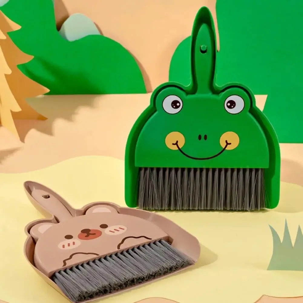 2Pcs/Set Small Broom Dustpan Set Cartoon Rabbit Bear Frog Pattern Keyboards Cleaning Mini Broom Dustpan Set