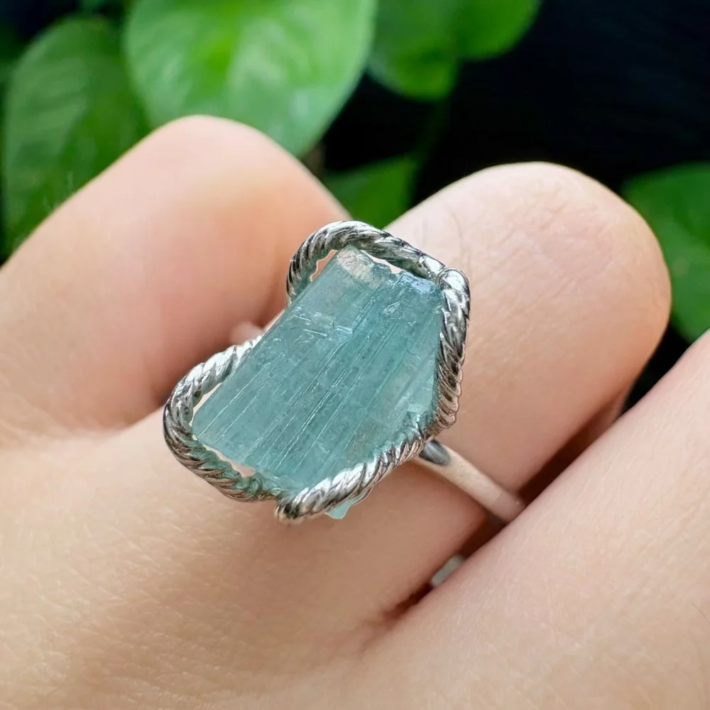 Natural Tourmaline Rough Stone Crystal Ring for Women Yoga Reiki Healing Jewelry Fengshui Stretching Gift - 1 Piece