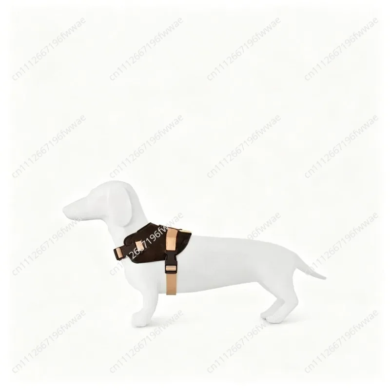 For European and American cats and dogs, vest-type leashes, medium and small dogs, fashionable wear, walking dog breasts