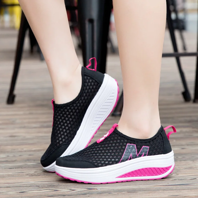 Women Mesh Flat Shoes Sneakers Women Swing Wedge Hollowed Out Slip-on Shoes Women Platform Breathable Lightweigt Vulcanization