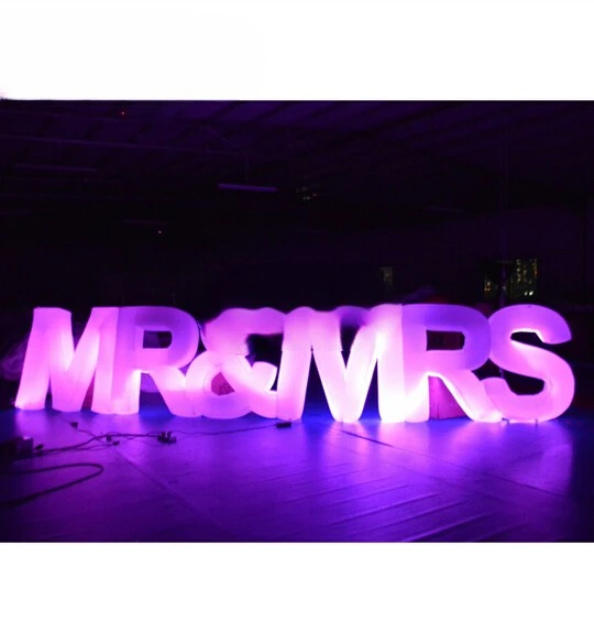 Inflatable Mr&mrs 1.2m H X 6.17m L  Letters With Led Light For Valentine's Day Wedding Anniversary Party Decorations