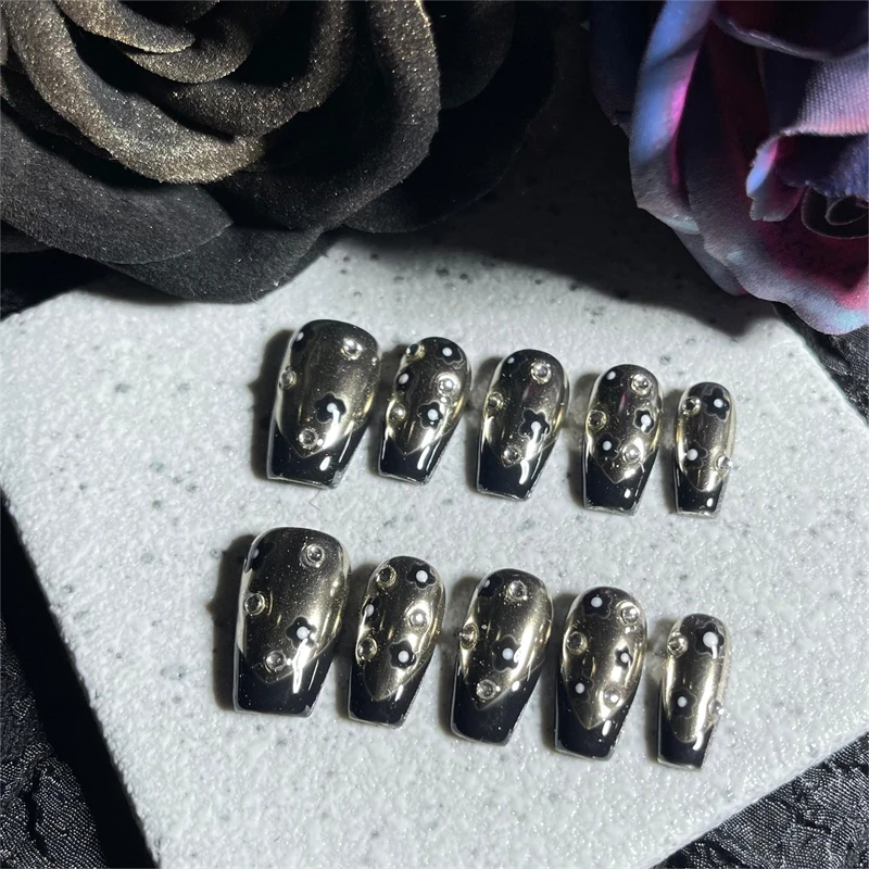

10 шт., готические ногти ручной работы для мужчин и женщин, короткие накладные ногти, дизайн брони, роскошные готовые накладные ногти в стиле панк, черные кончики