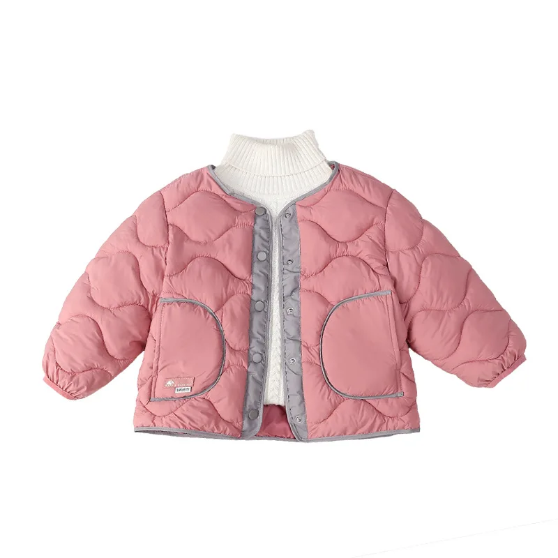 Jackets 1-8 age boys and girls in autumn and winter are fashionable light and warm Wear wild down coat outside children clothing