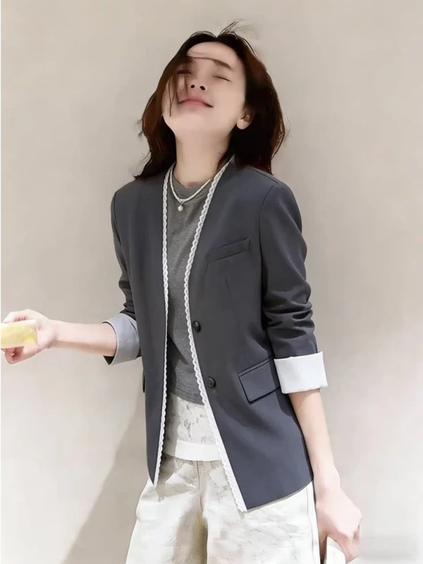 

Elegant Grey Lace Trimmed Casual Suit Jacket Women's Premium Feel Spring 2026 Fashion Trend Commute Style Loose Fit Long Slee...