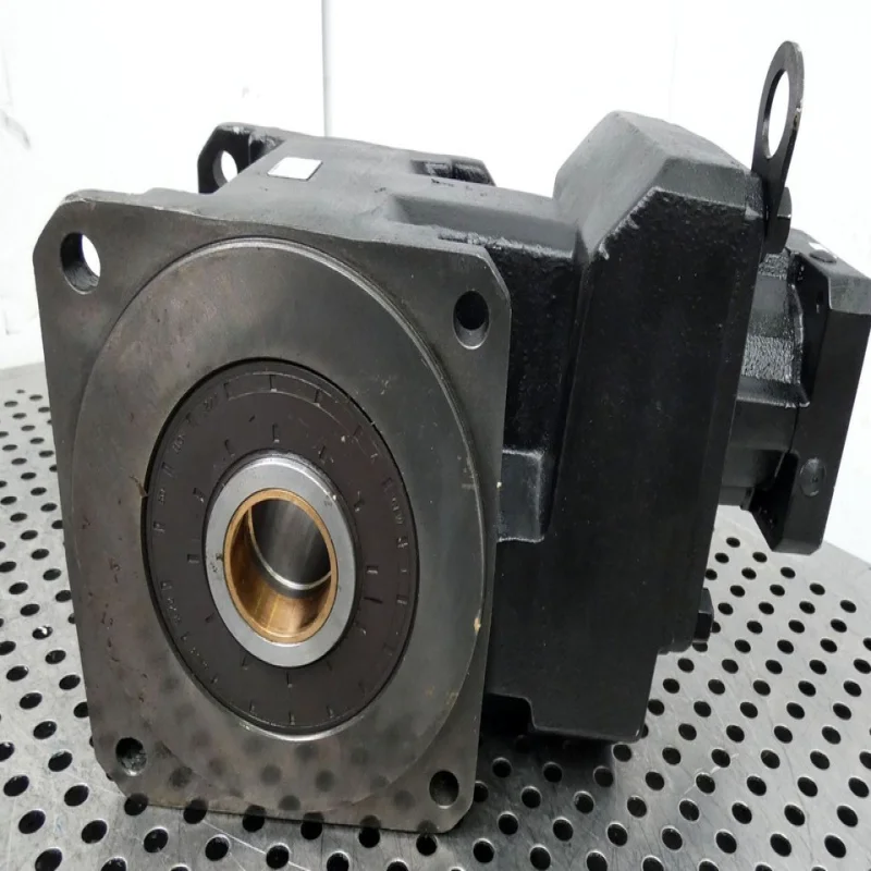 

Новая оригинальная коническая шестерня PLC BSKF 502EBH08/22/17 I=10 / BSHF 502EBH04/13/11 I=30 *Выгодное предложение* В наличии