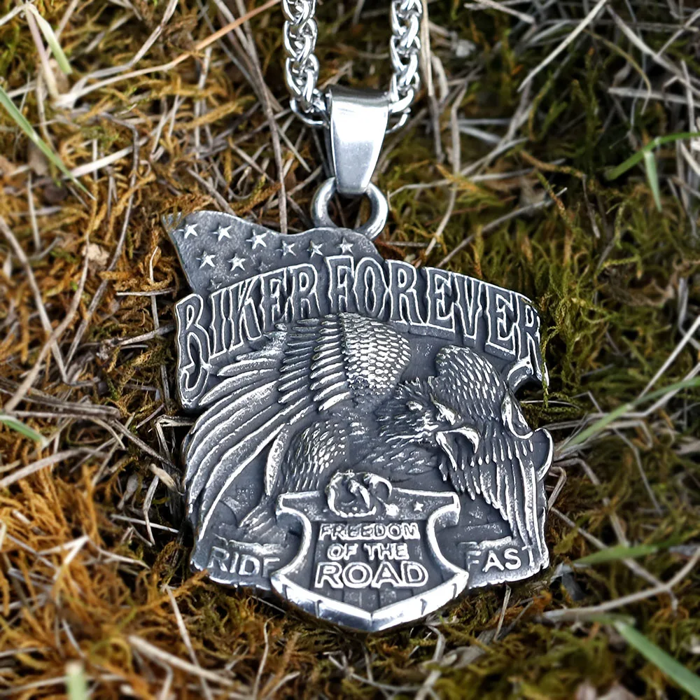 2022 Men\'s 316L stainless-steel V Motorcycle Necklace Biker Forever Freedom To The Road Pendant Necklace for gift free shipping