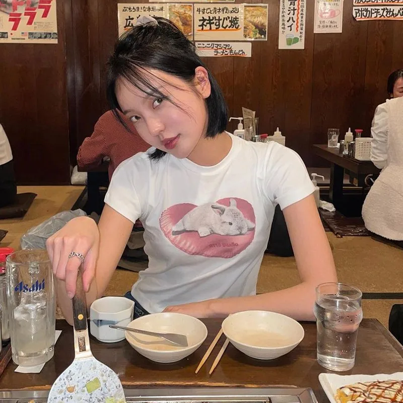 Karrram Koreaanse Fashion Rabbit Print Crop Top Kpop Kawaii Korte Mouw T-shirt Fairycore Leuke Bunny Tee Shirt Zoete Streetwear
