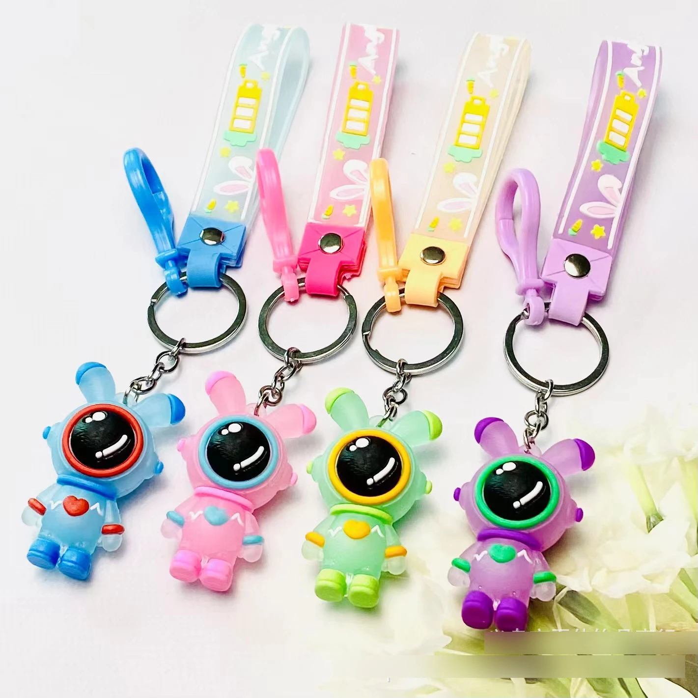 15pcs Cool Astronaut Kawaii Key Chain with Sunset Light Cute Keychain Pendant Car Keychains Cartoon Lightning Bear Keychain