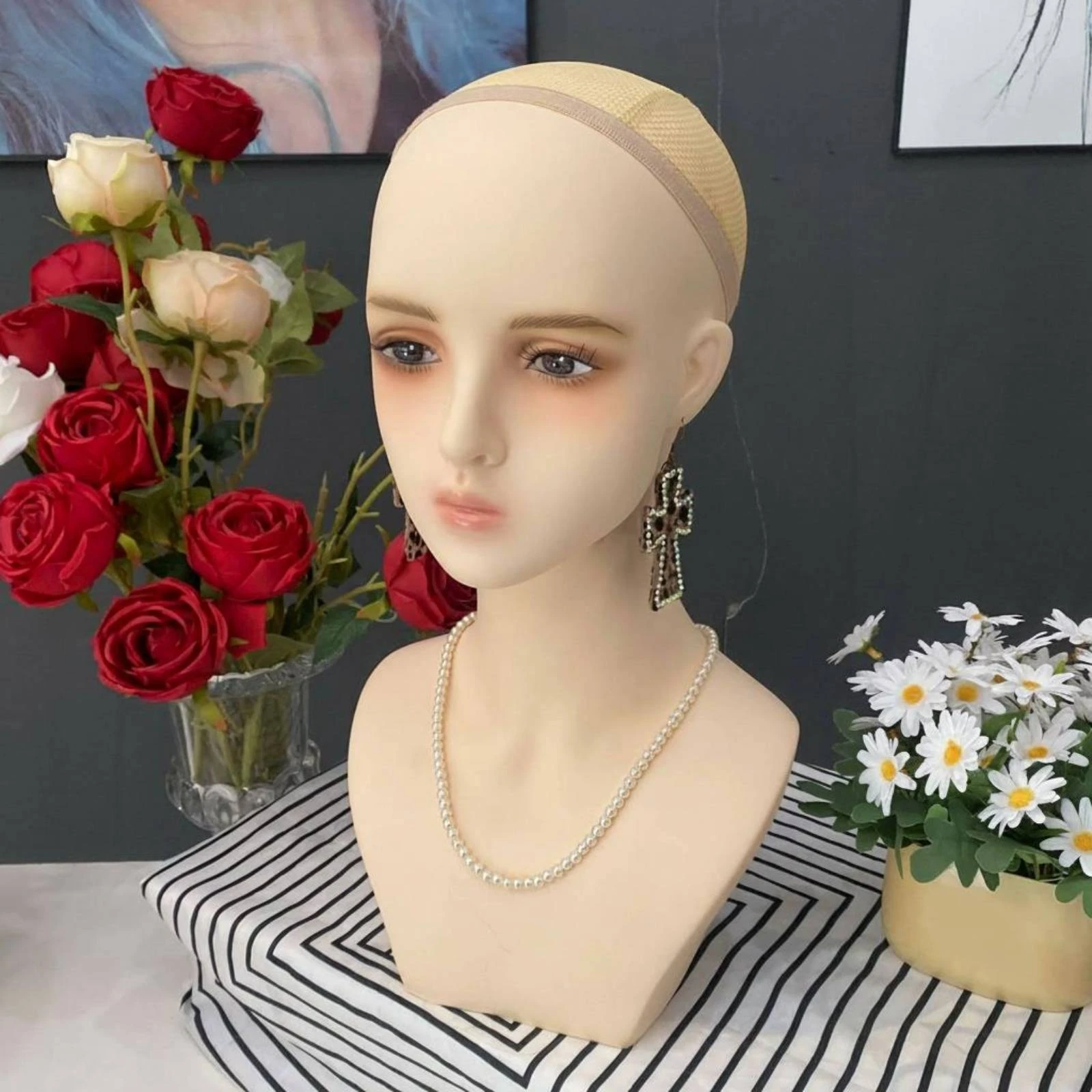hairpiece-display-head-makeup-practice-realistic-female-head-model-long-lasting-easy-to-clean-for-cosmetology-students-studio