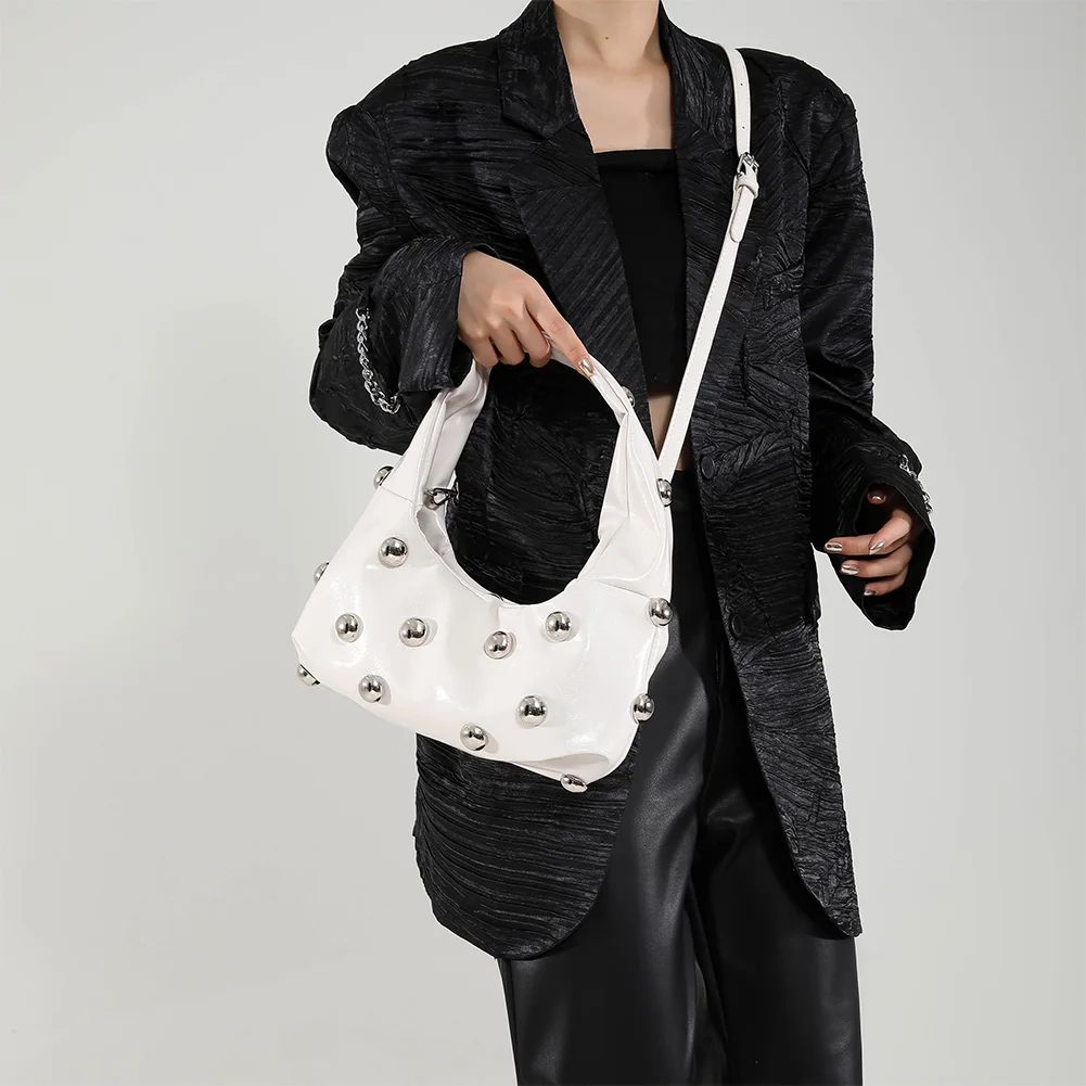 

Женская сумка через плечо с заклепками из искусственной кожи, стильная сумка через плечо с регулируемым ремешком, крутая сумка на ремне в стиле панк, кошелек, шикарная сумка-хобо