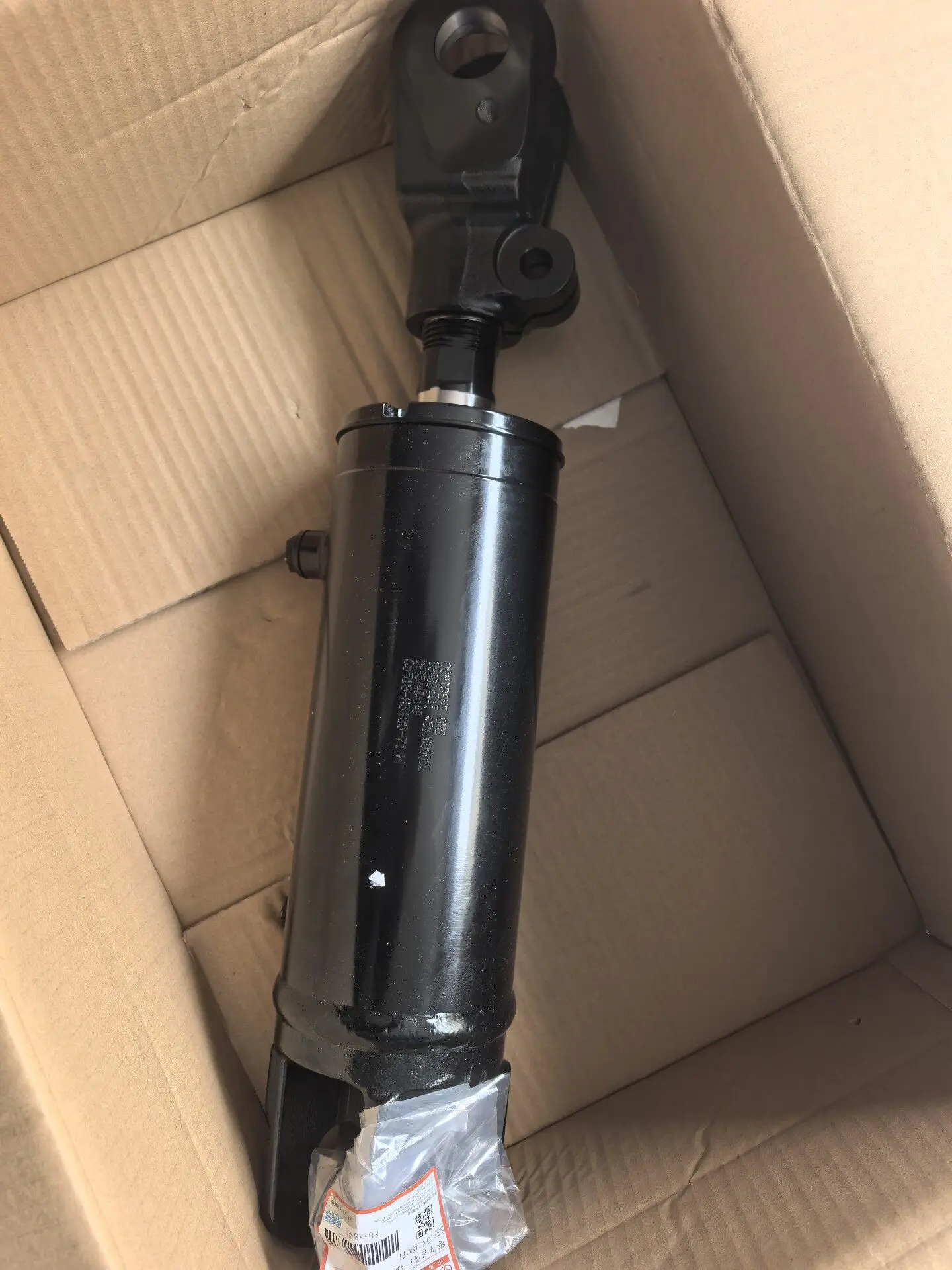 New Genuine Tilt Cylinder 65510-U2572-71 for To yota 5 Ton Forklift 7FD 8FD Series Original Parts