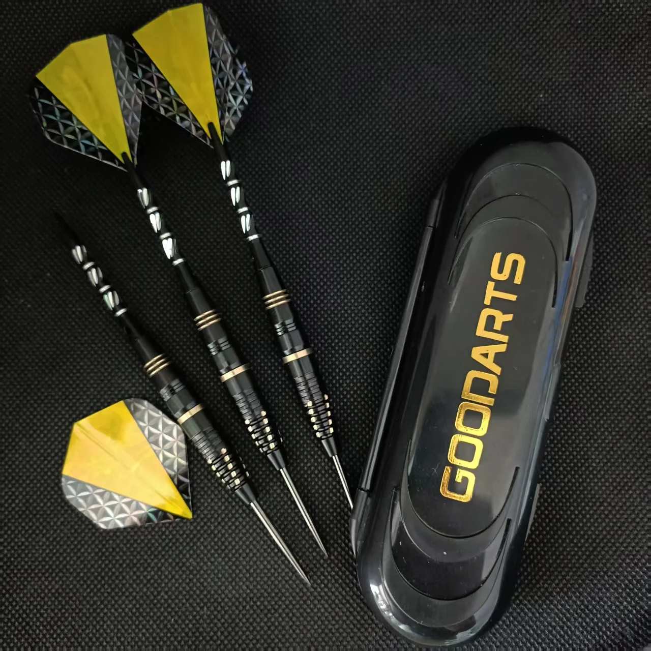 

3pcs Darts Metal Tip Set Steel Tip Darts Set 24g Professional Brass Barrels Darts for Dartboard +3pcs Extra Dart Flights