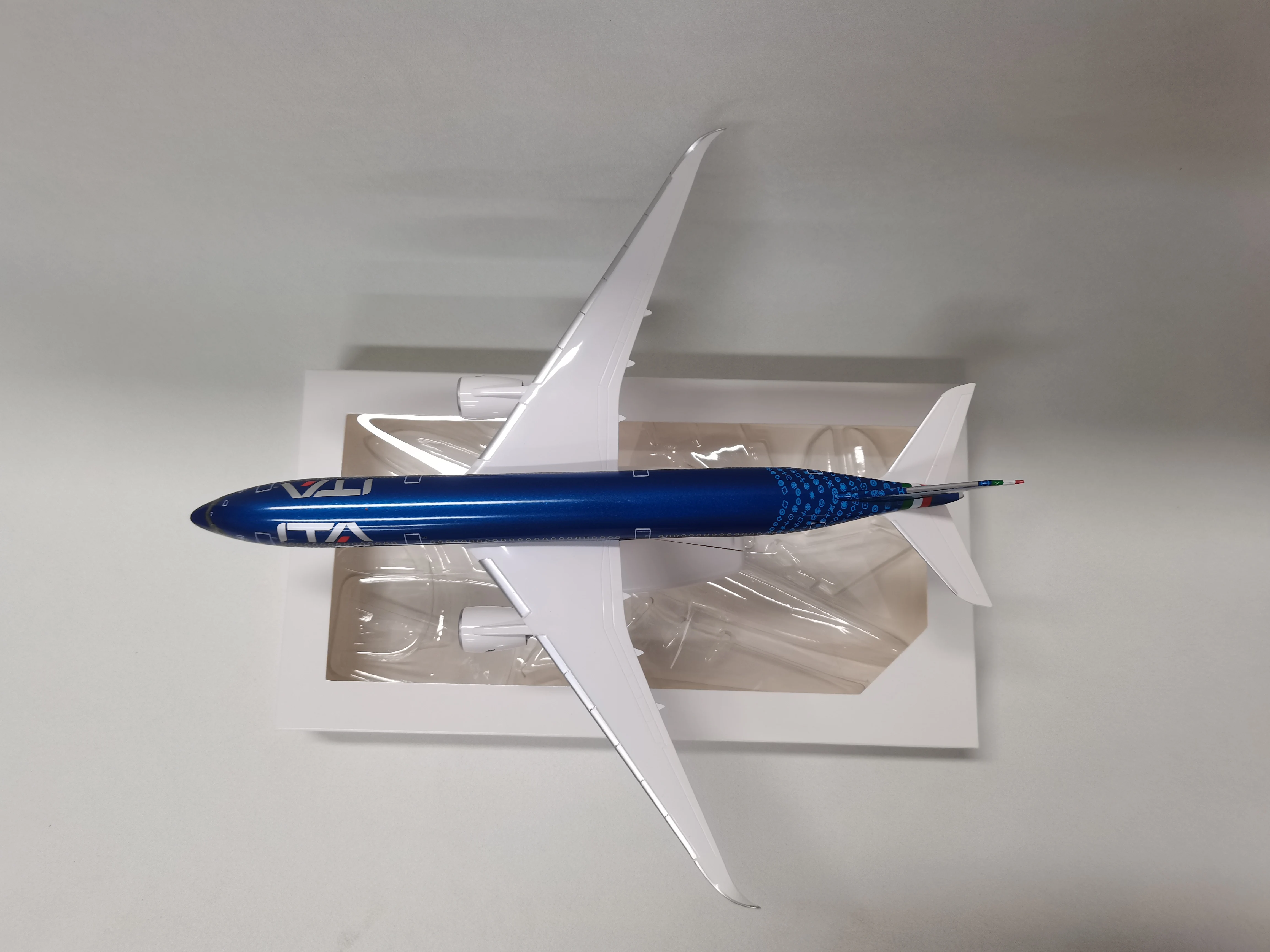 A350-900 Włochy ITA Airways Sa – Model Kit Italeri recenzja i cena