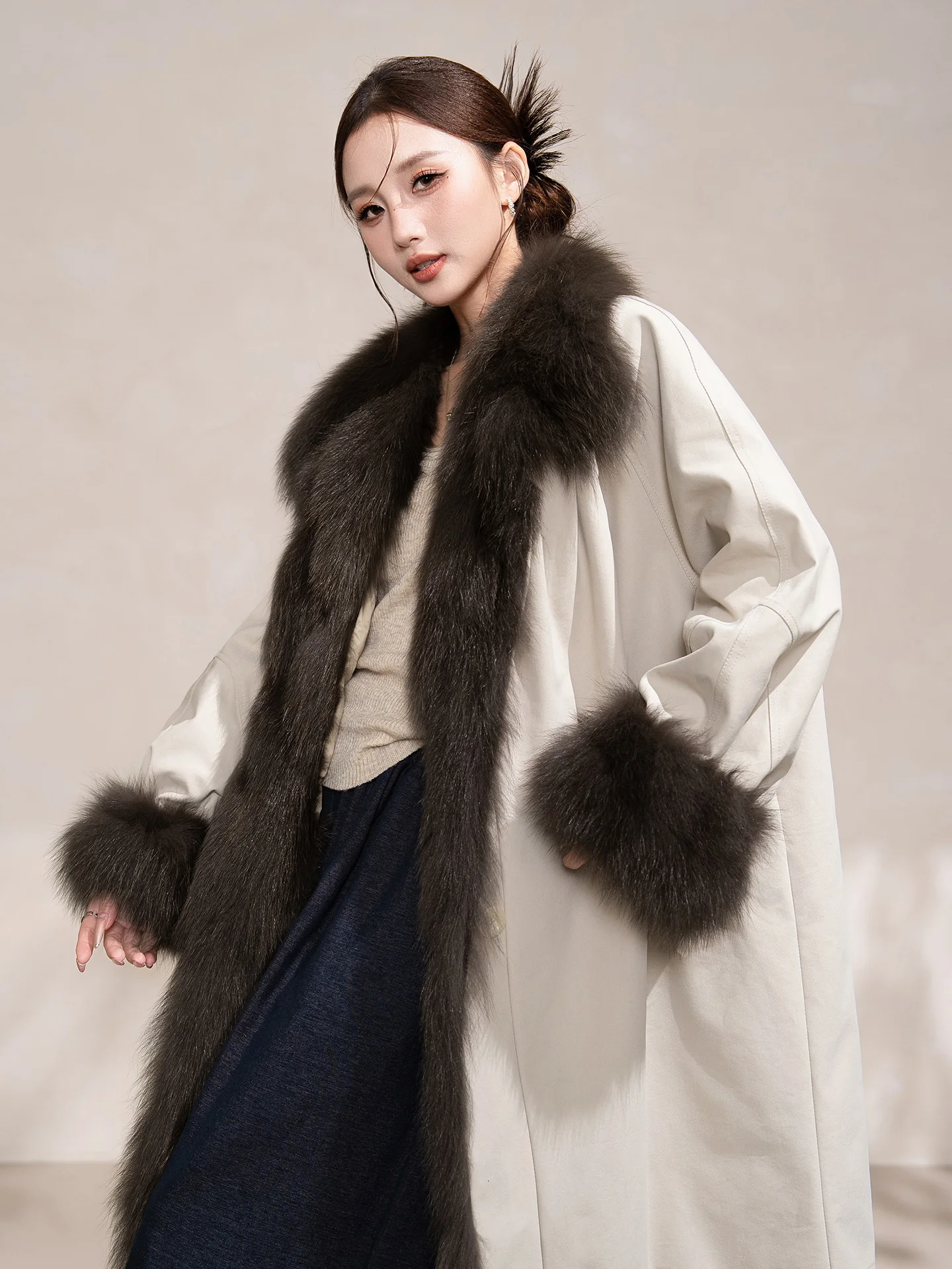 Cappotto elegante di media lunghezza Parker, piumino d'oca 90, giacca a vento in pelliccia di volpe, nuovo piumino invernale 2025