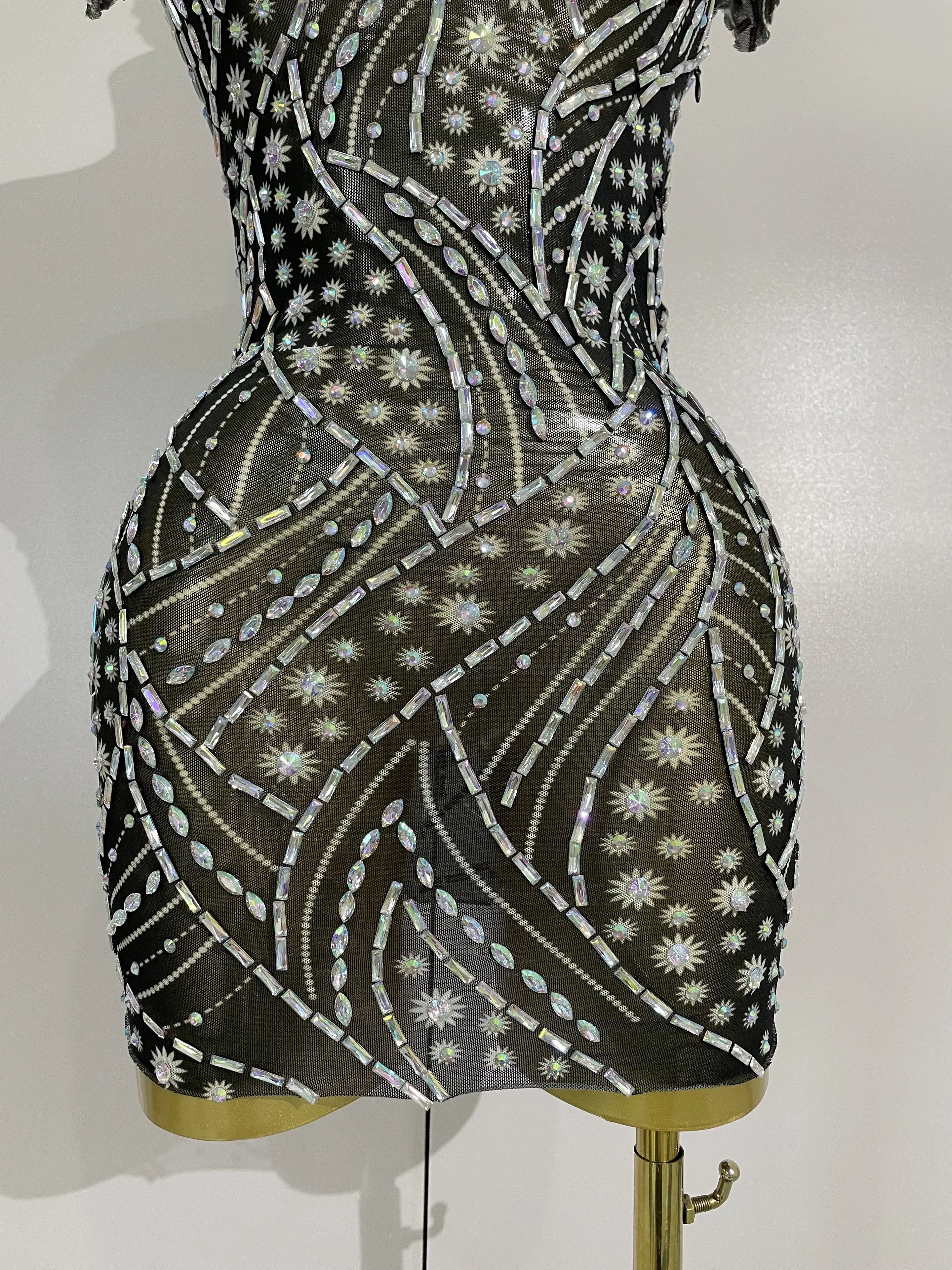 Sparkly Rhinestones Off-The-Shoulder Mesh Sheer Mini Dress Women Eveing Celebrate Birthday Party Sexy Nightclub Stage Costume