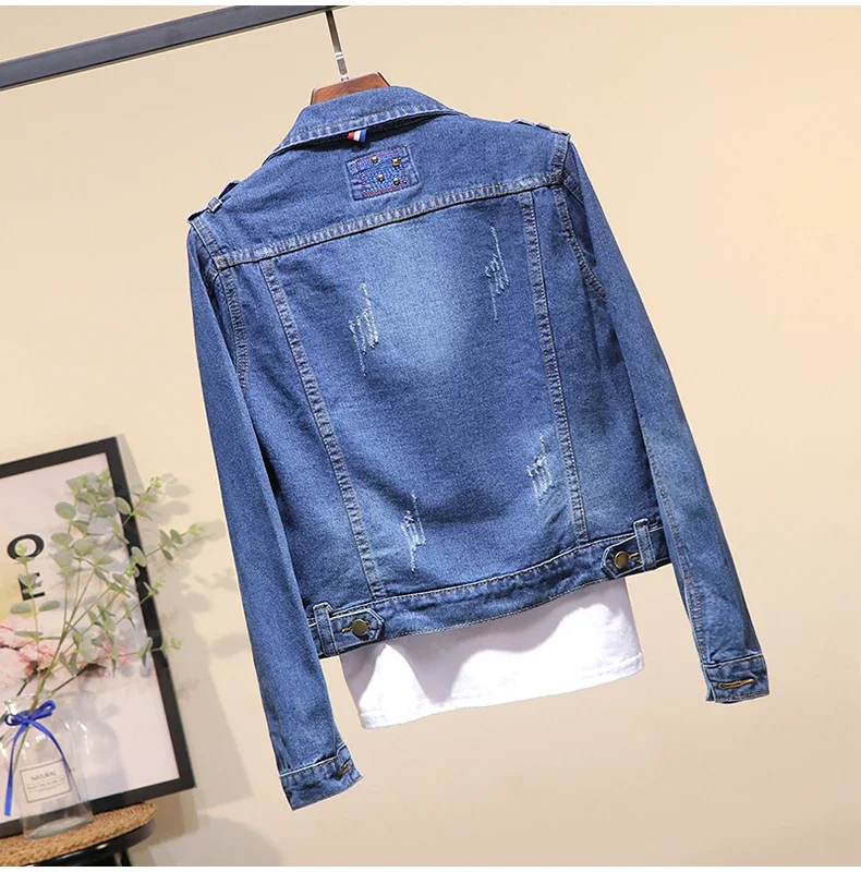 Spring and Autumn New Korean Version of Embroidered Rivets Worn Denim Jacket Female Short Student Slim Jacket Jacket Tide