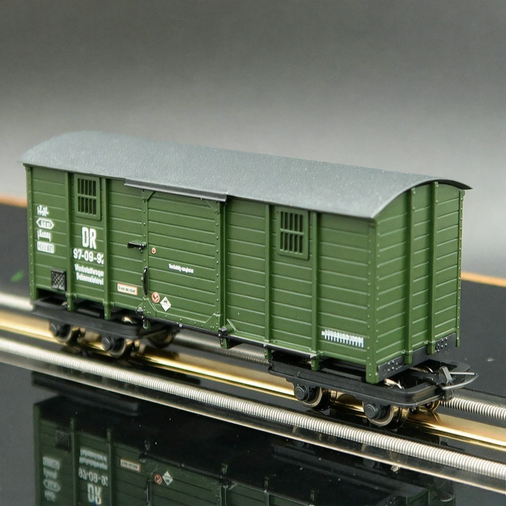 ROCO HO Scale 1/87 Train Model Wagon Item No.34062 DR Era IV Workshop Wagon Compatible with N Gauge Track Adult Toy