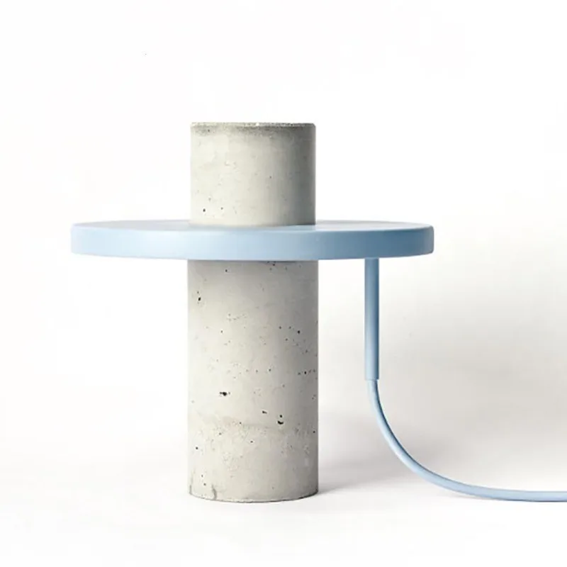 مصباح طاولة مزخرف ما بعد الحداثة على الطراز الصناعي مصمم نموذج غرفة المعيشة وغرفة الدراسة وغرفة النوم مصباح طاولة بجانب السرير